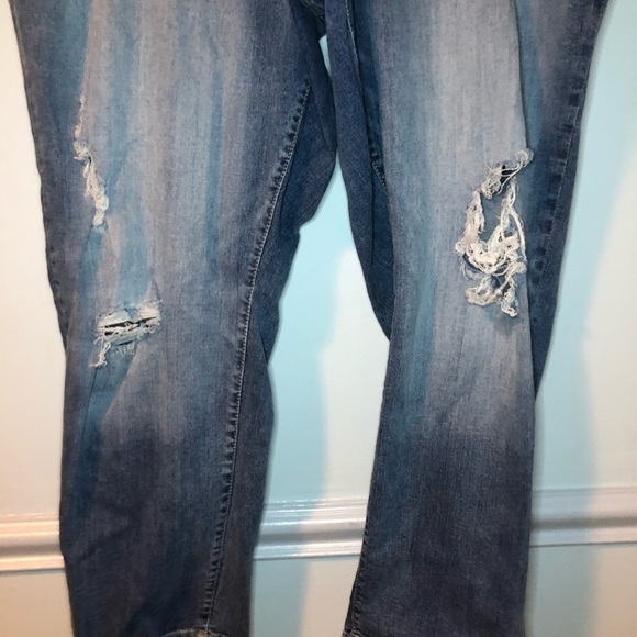 Torrid Denim “We Swear by the Fit” Ripped Blue Jeans Size 22 - Picture 3 of 8